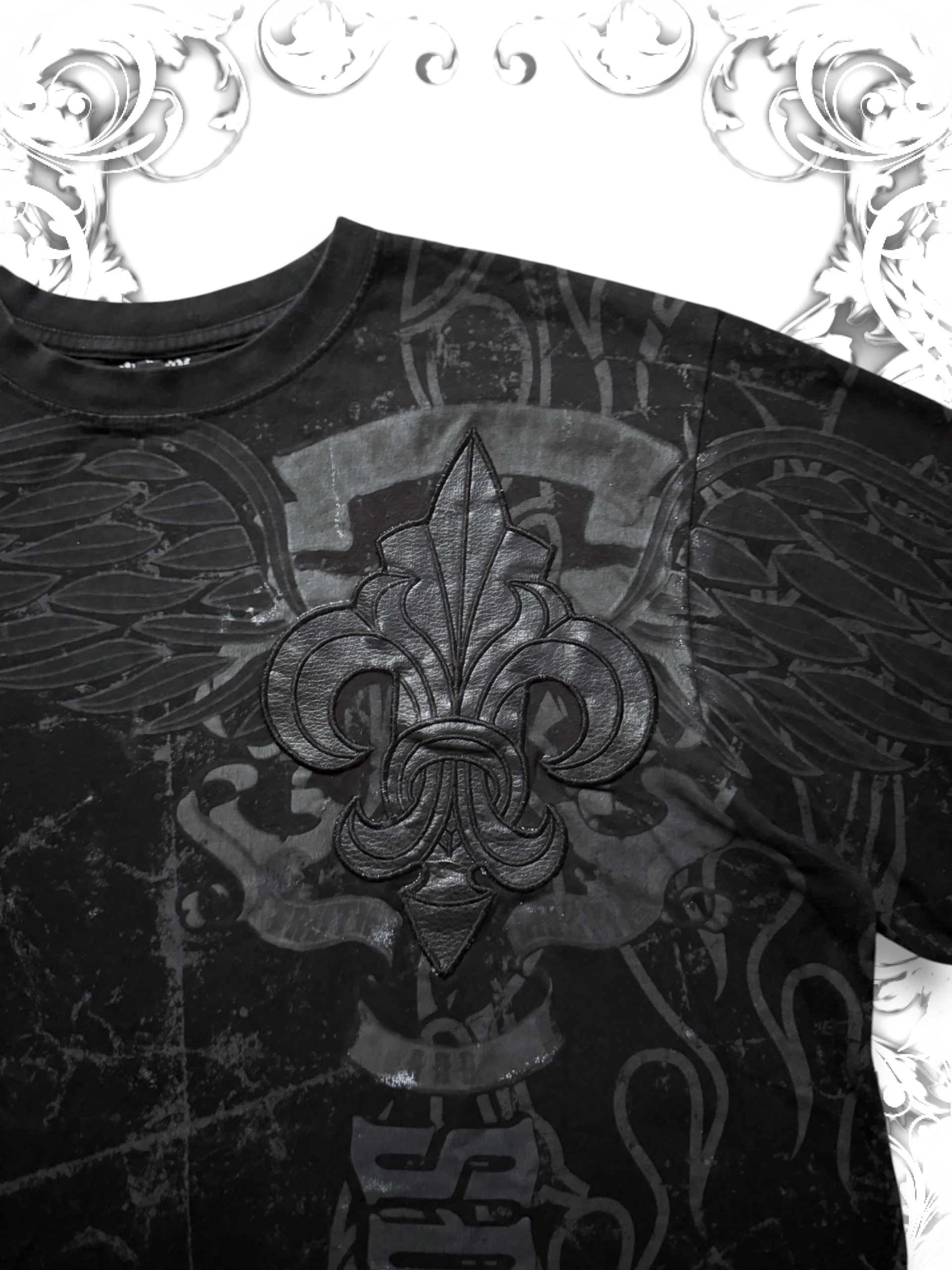Southpole Vintage Emblem T-Shirt