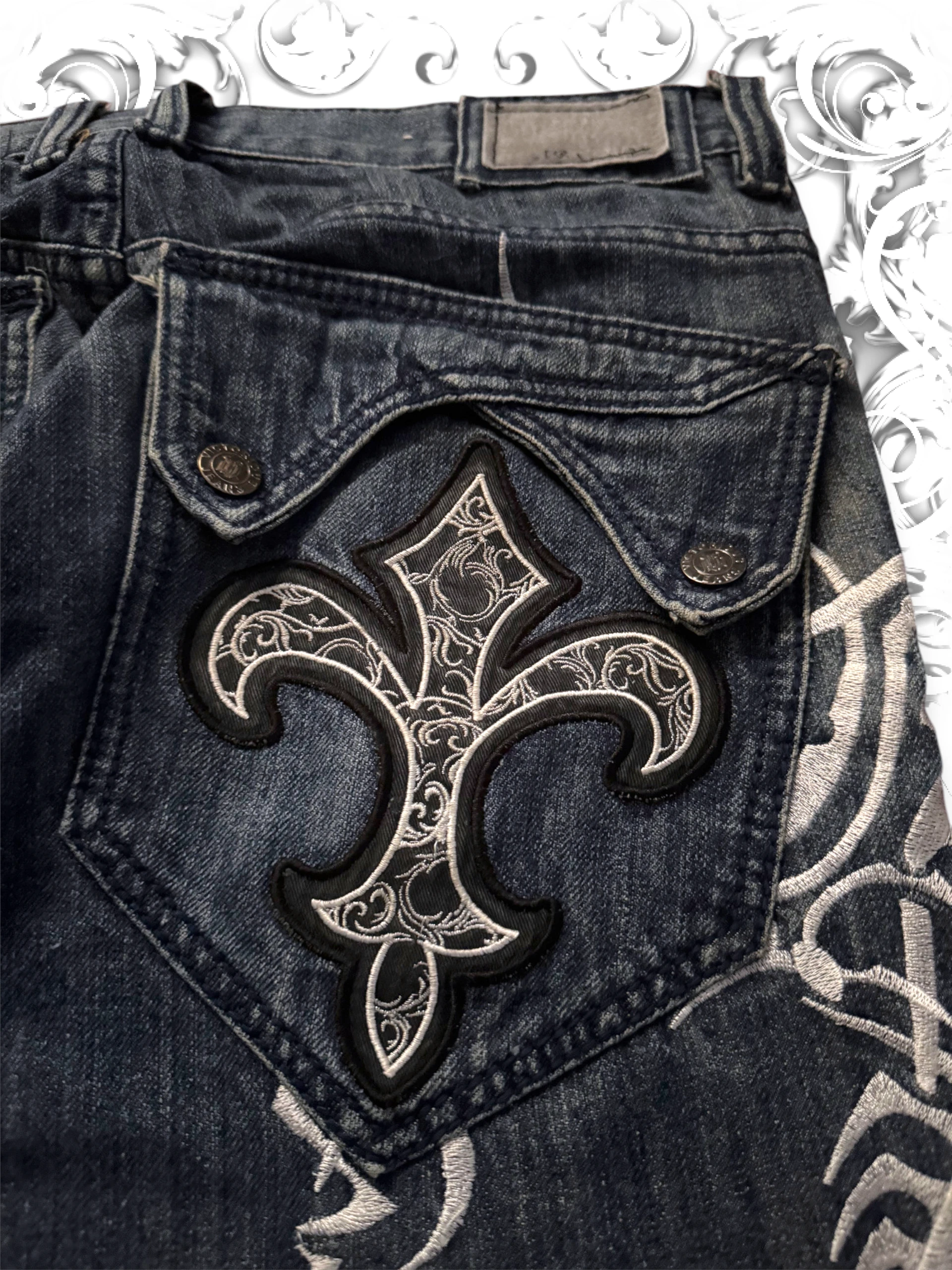 Victorious Urban Couture Embroidered 2000s Pants
