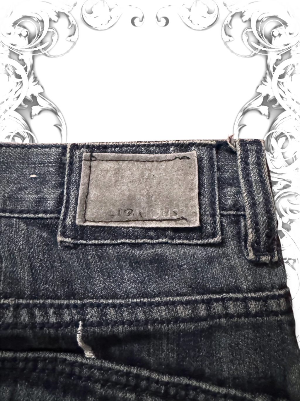 Victorious Urban Couture Embroidered 2000s Pants