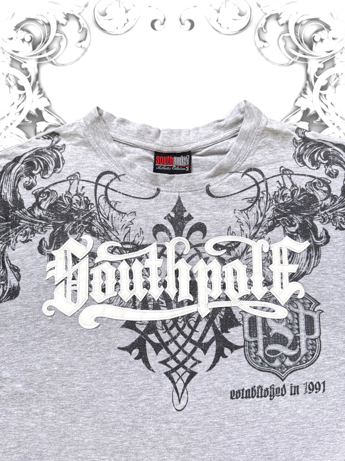 Southpole Authentic Collection Embroidered 2000s T-Shirt