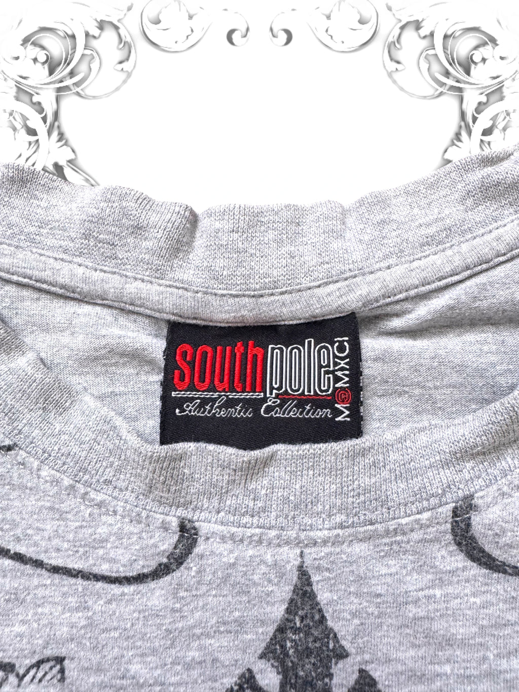 Southpole Authentic Collection Embroidered 2000s T-Shirt