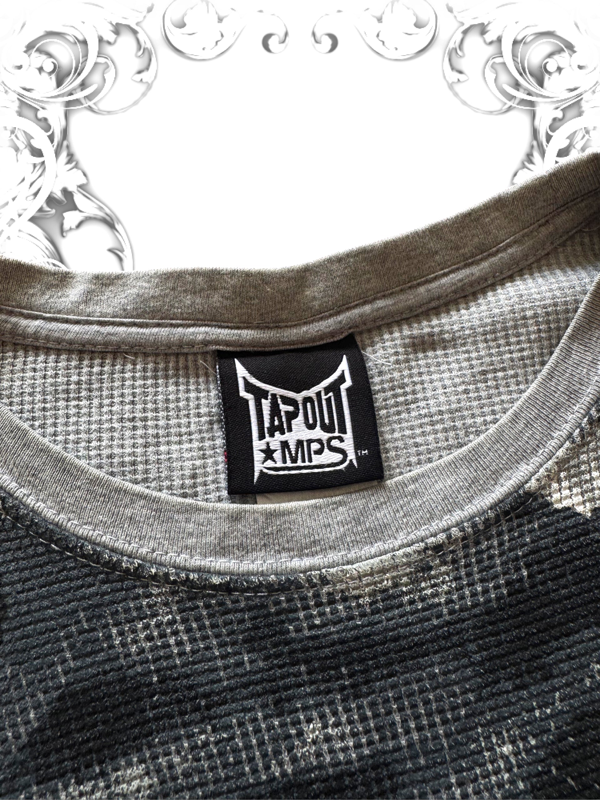 Tapout MPS Grunge All Over Print Longsleeve
