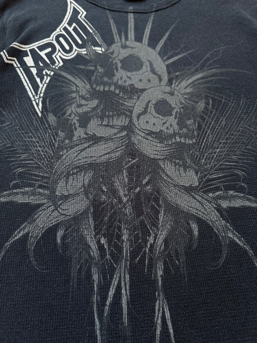 Tapout Triple Skull 2000s Longsleeve