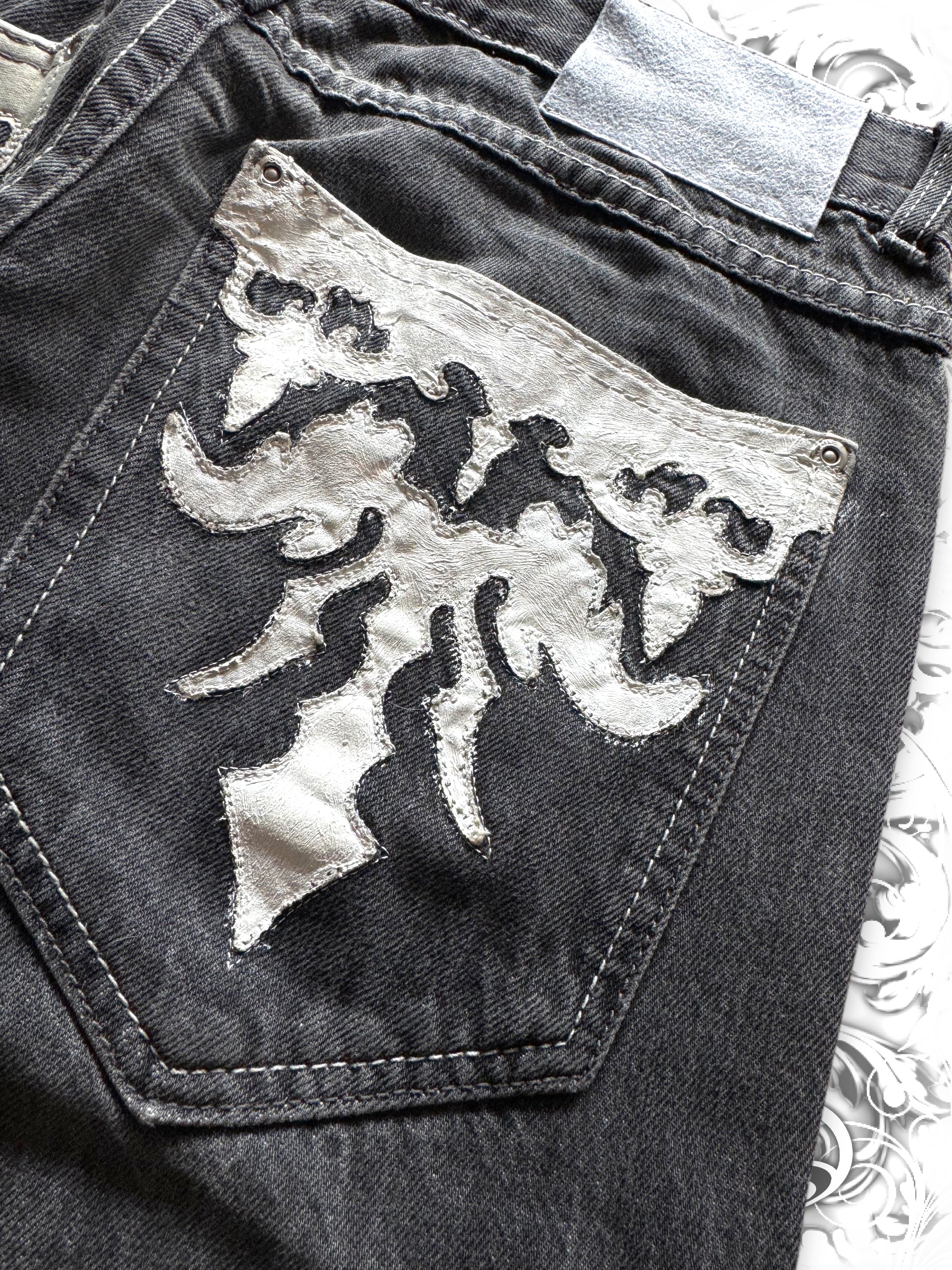 Southpole Silver Tab Baggy Pants with Embroidered Sigil Back Pockets
