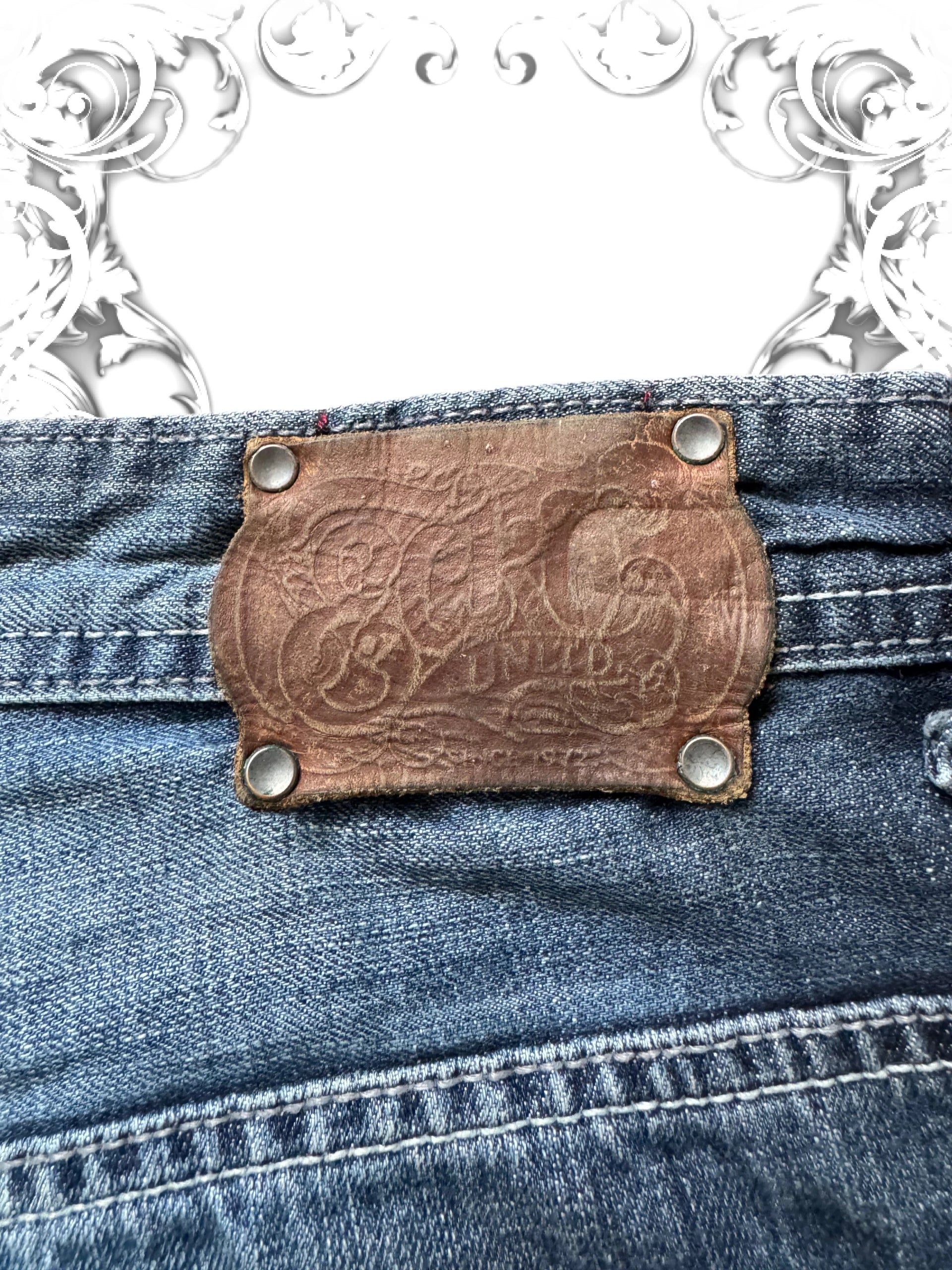 Ecko Unltd. Embroidered Red Rhino Vintage Jorts