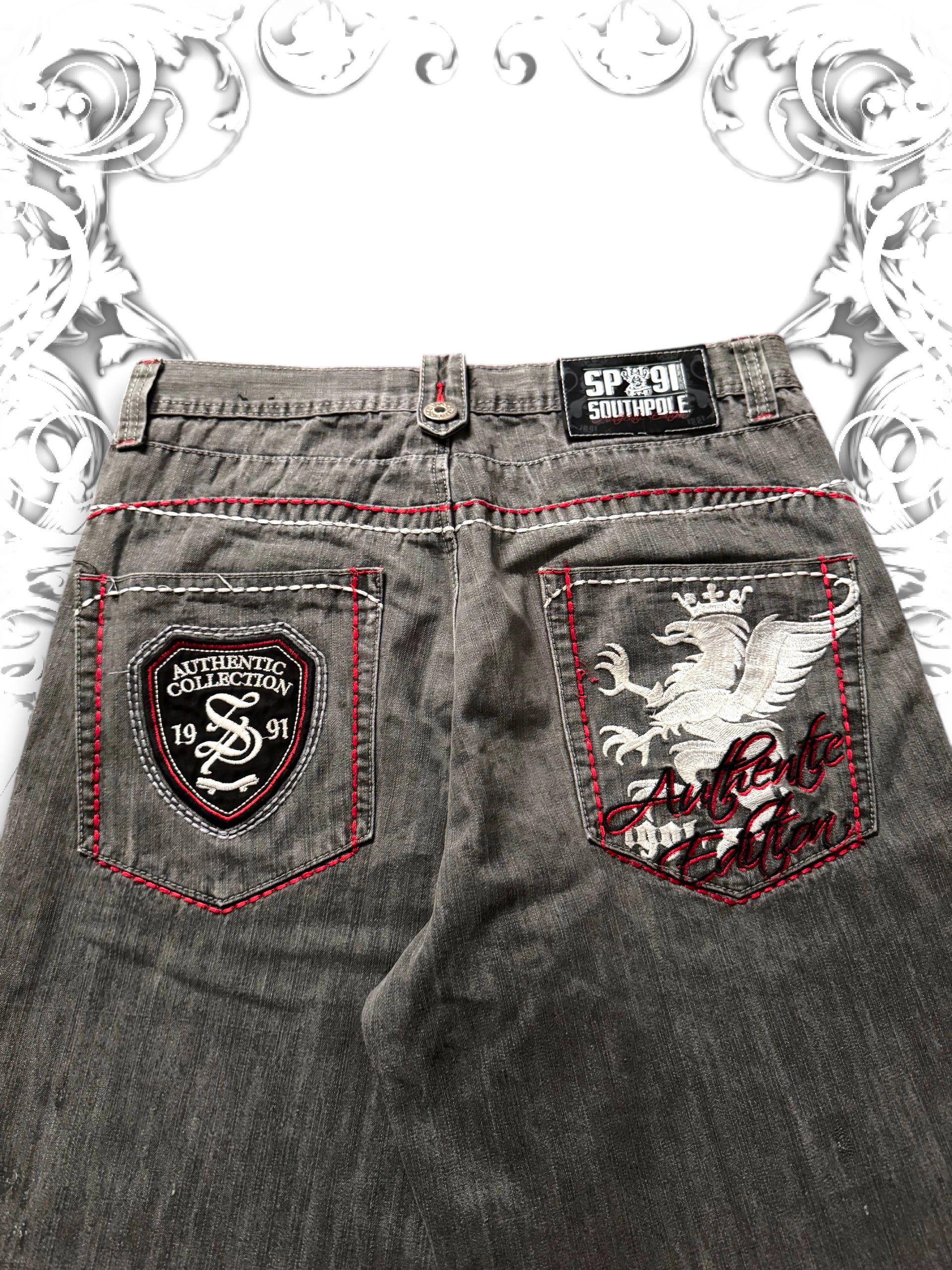 Southpole Red Tab Heraldic Insignia Vintage Jorts