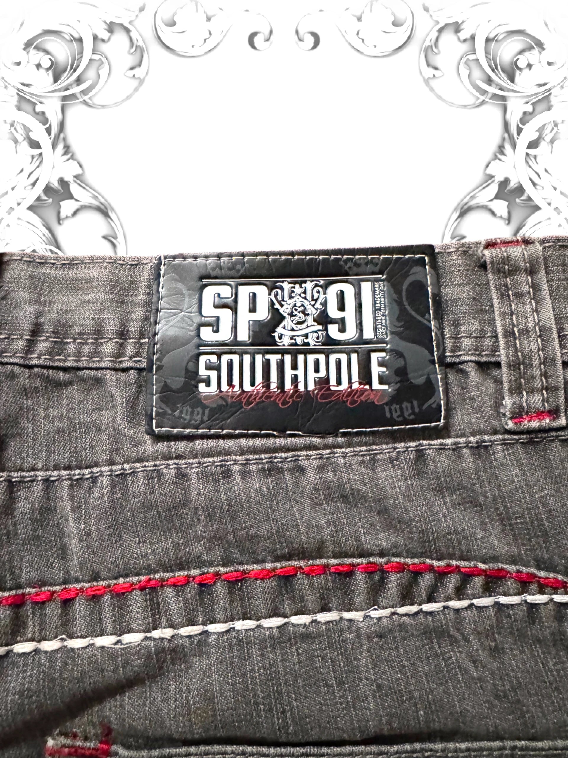 Southpole Red Tab Heraldic Insignia Vintage Jorts