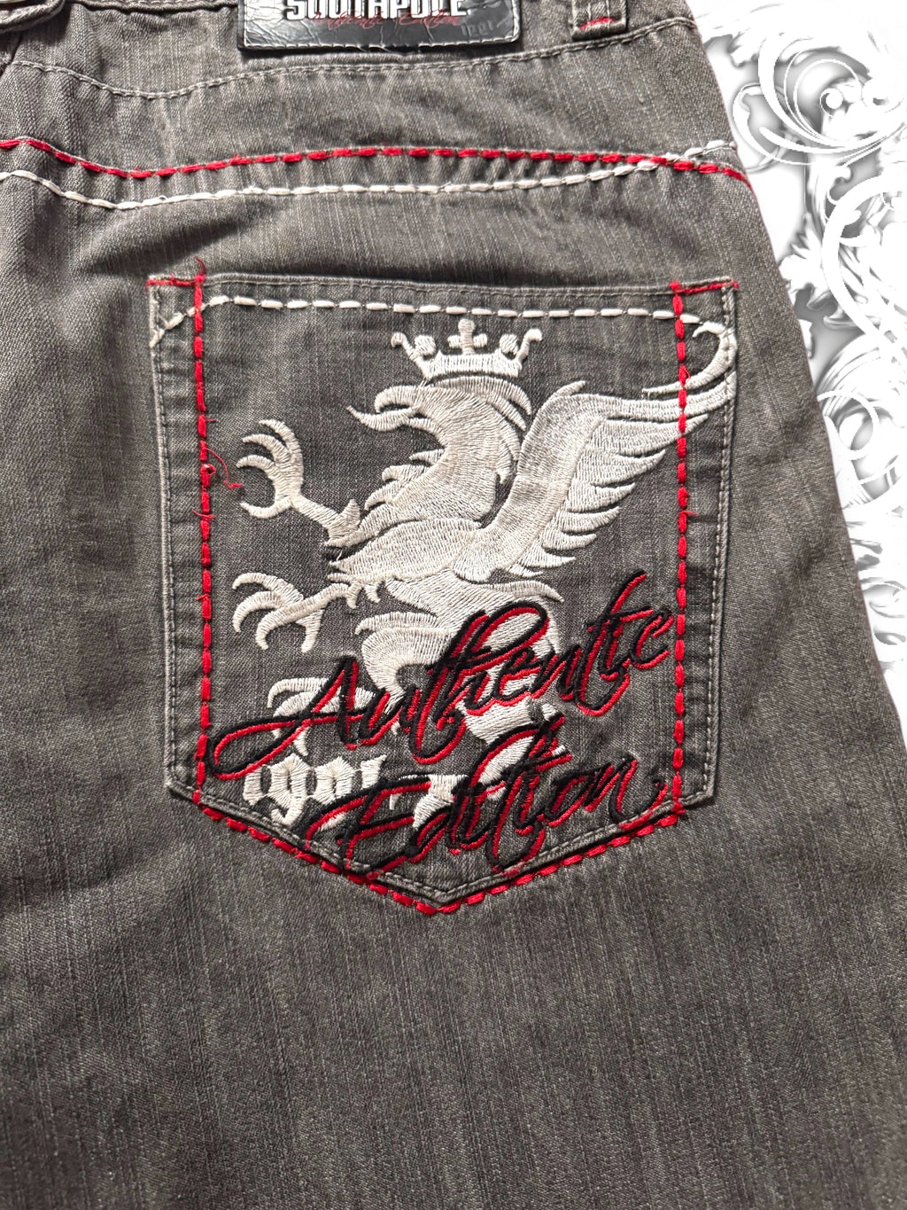 Southpole Red Tab Heraldic Insignia Vintage Jorts