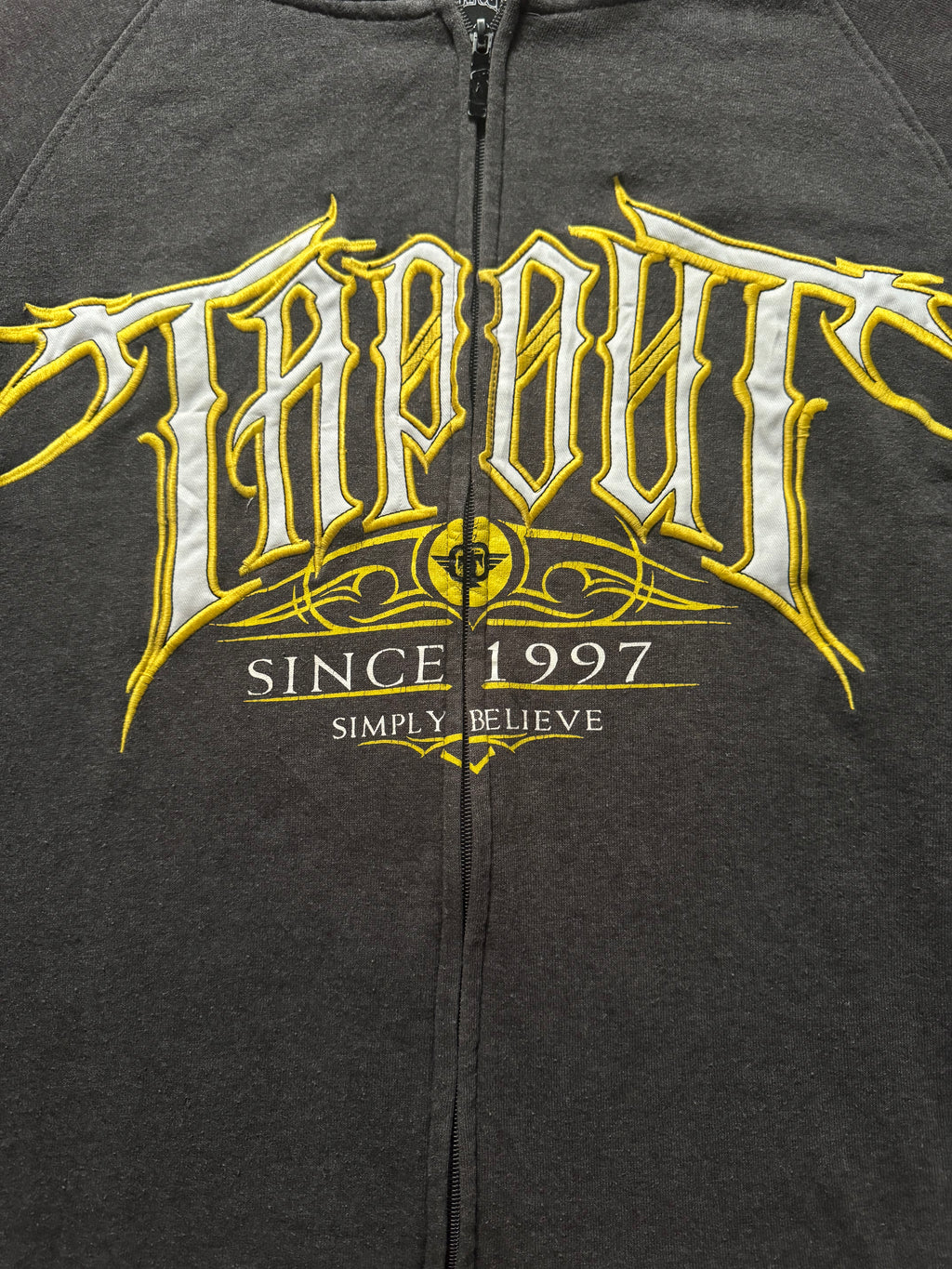Tapout "Simply Believe" 2000s Zip Hoodie