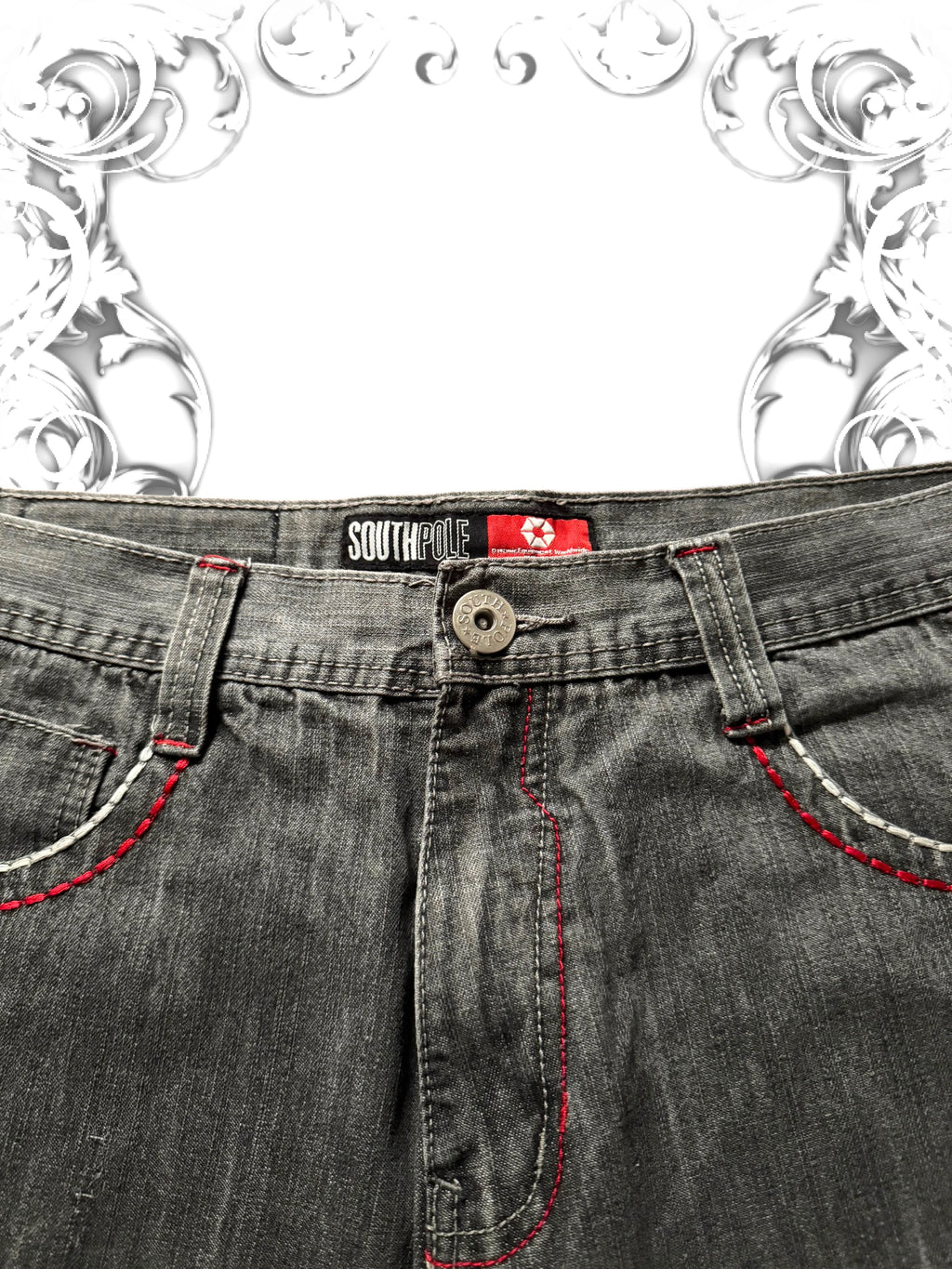 Southpole Red Tab Heraldic Insignia Vintage Jorts