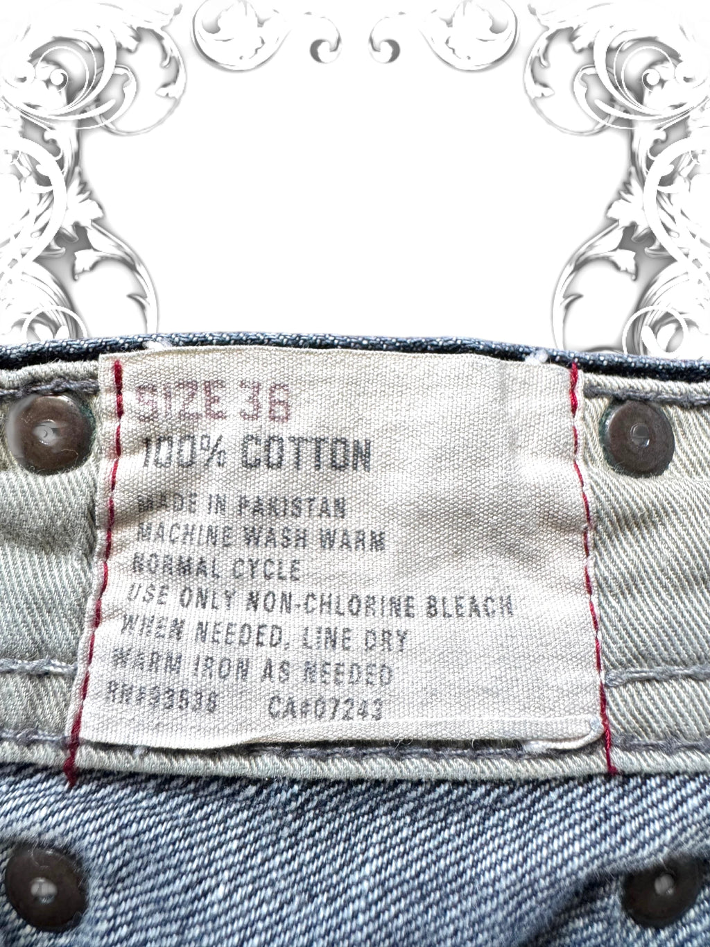 Ecko Unltd. Embroidered Red Rhino Vintage Jorts
