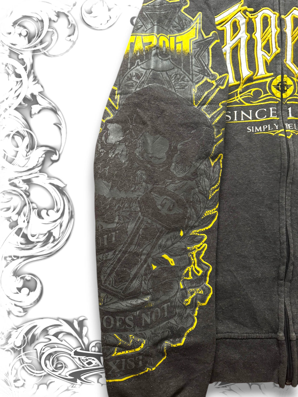 Tapout "Simply Believe" 2000s Zip Hoodie