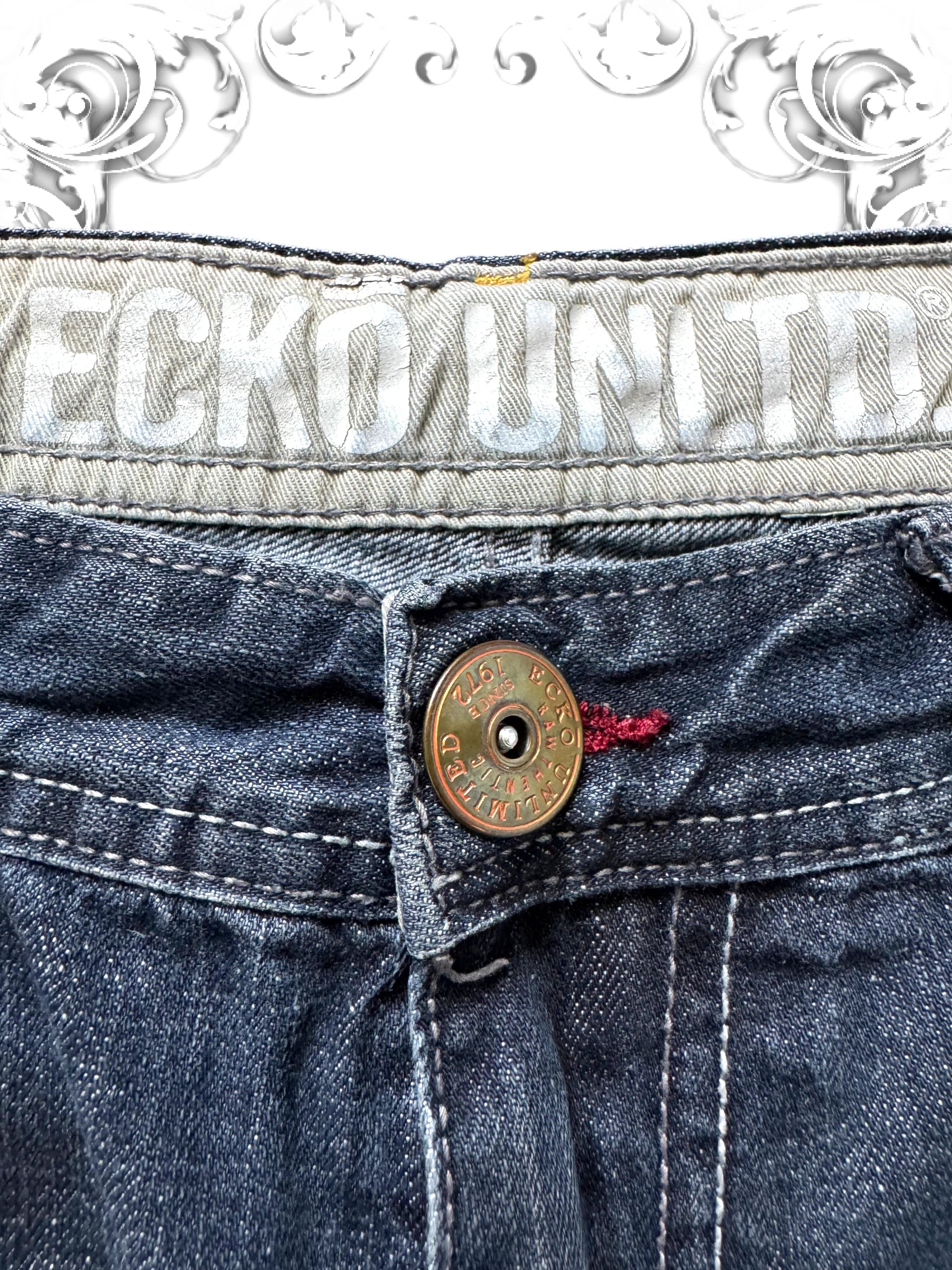 Ecko Unltd. Embroidered Red Rhino Vintage Jorts